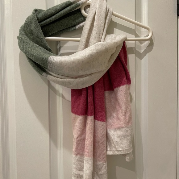 Reitmans Cashmere Blend Scarf - Picture 1 of 5